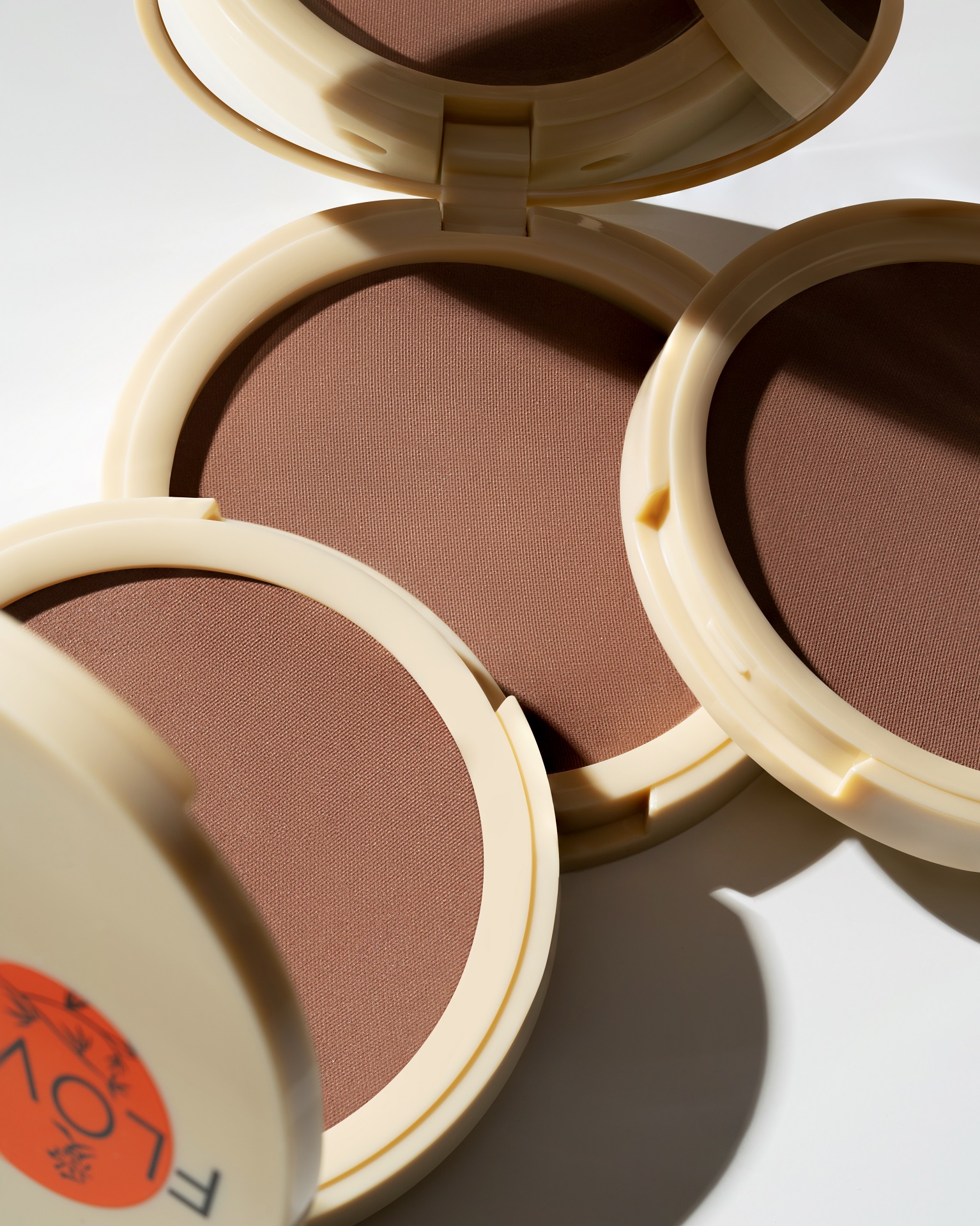 Бронзирующая («загарная») пудра PRO BRONZE VEIL