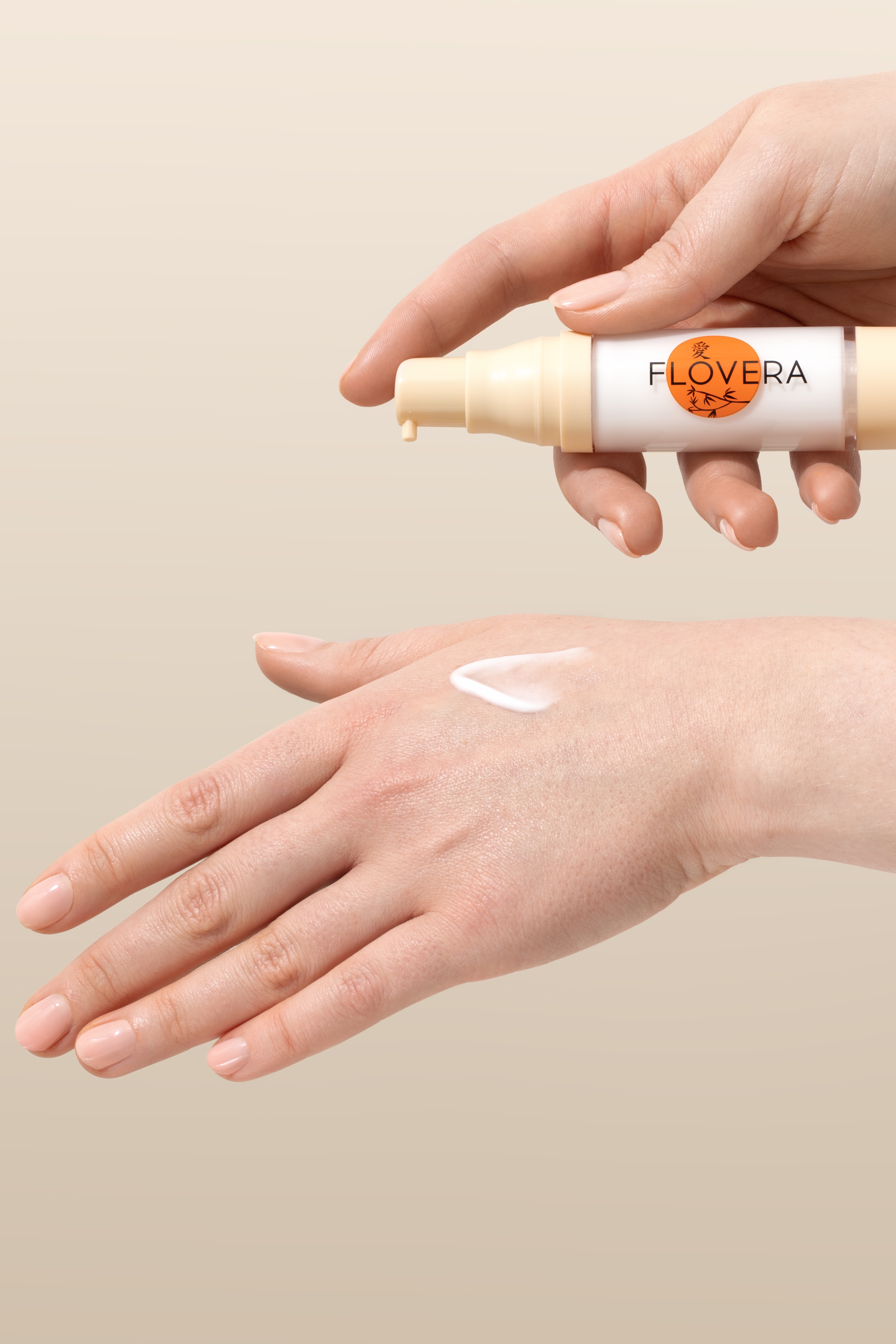 Тонирующий флюид BIO CAPSULE CREAM SPF 20  тон 01