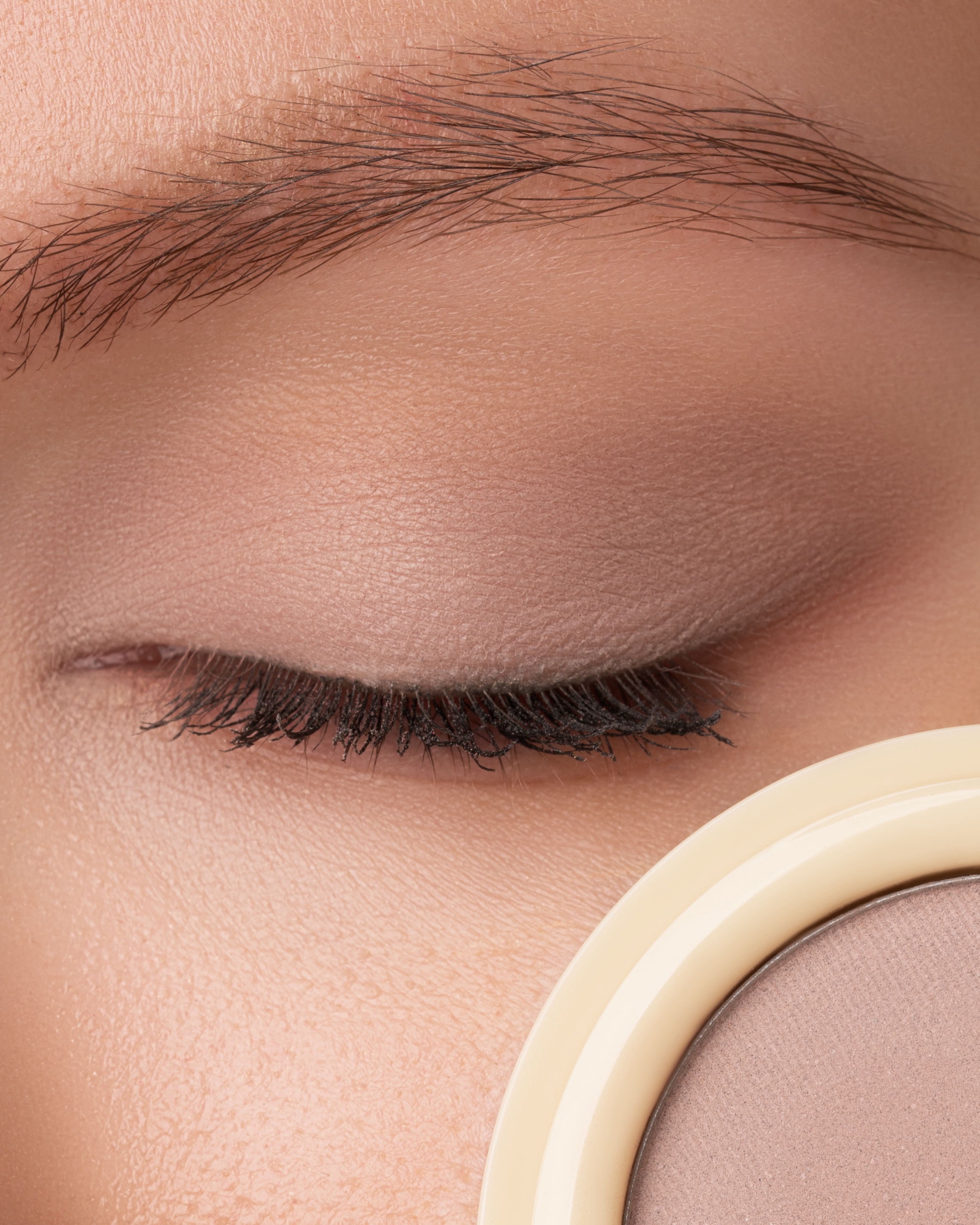 Компактные матовые тени тон 11 FLOVERA